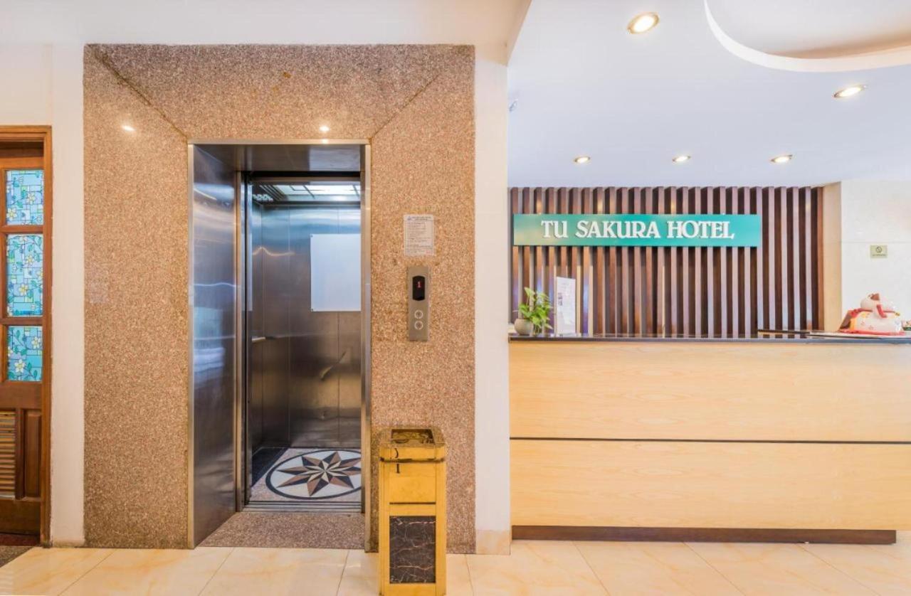 Tu Sakura Hotel Ханой Екстериор снимка